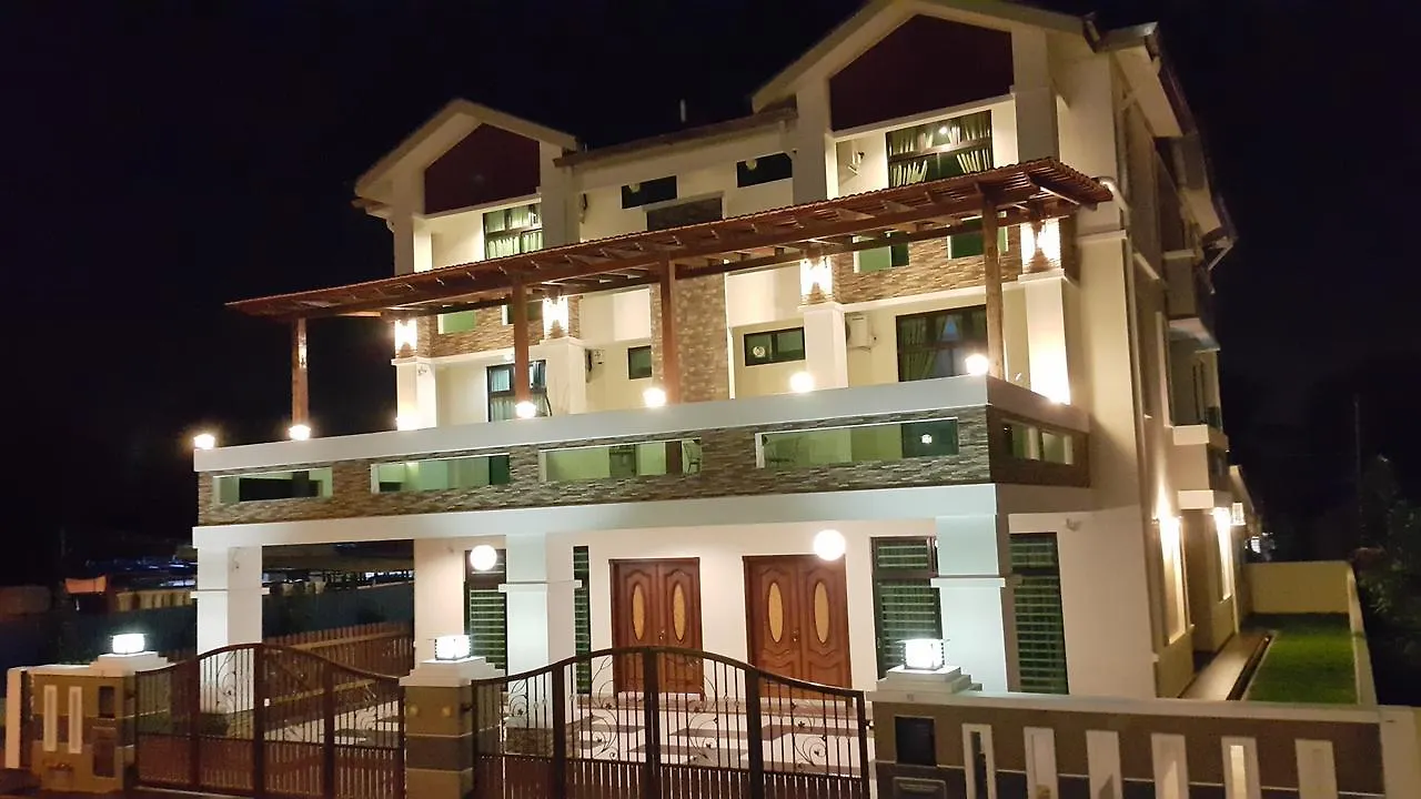 度假居 Woon Homestay 巴力布劳